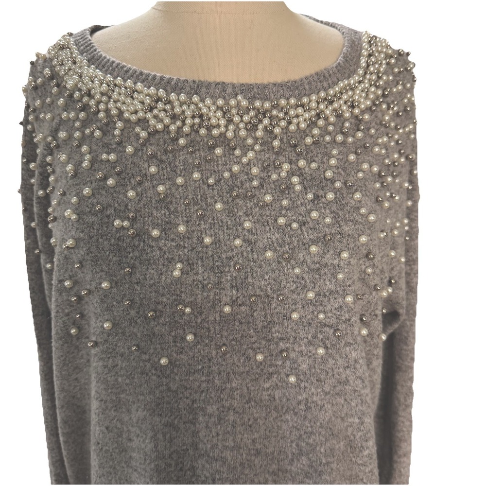Torrid Super Soft Plush Sweater Top Gray Pearl Studded Size 0 Cozy‎ Stretch